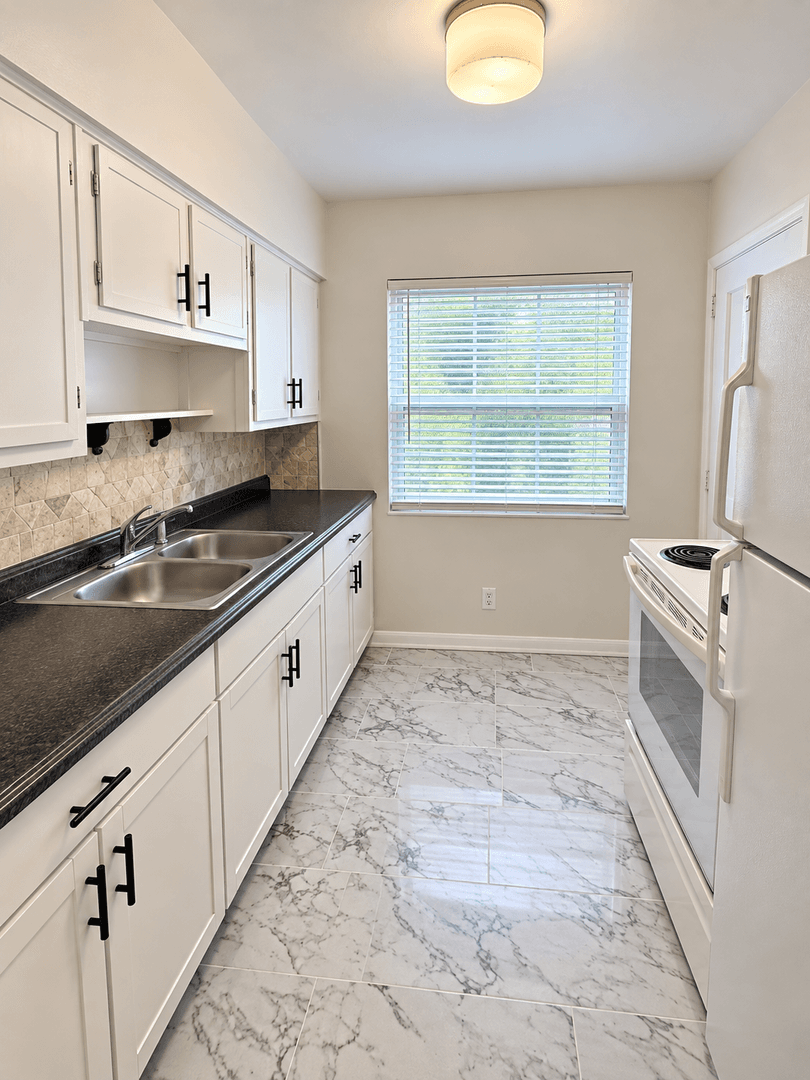 Jacksonville Apartment: 1612 Flagler Ave
