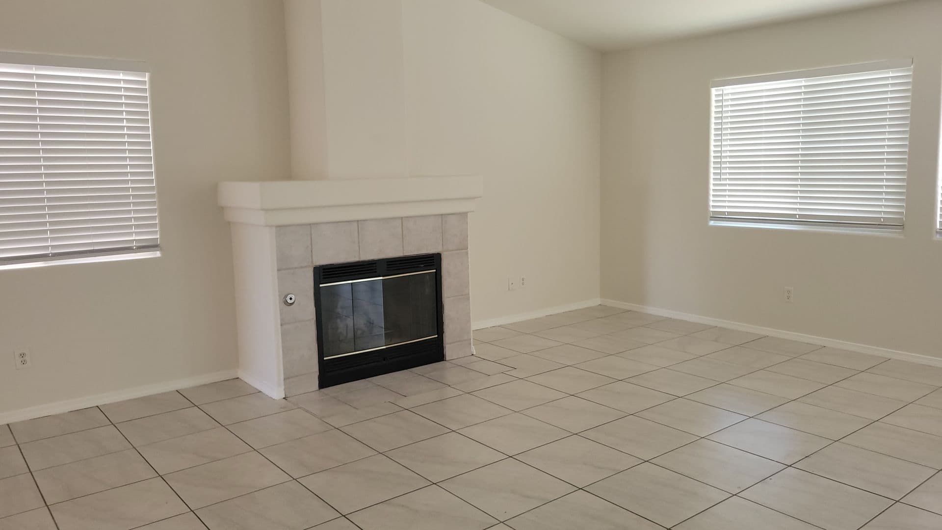Bakersfield House: 5806 Bridge Creek Ave