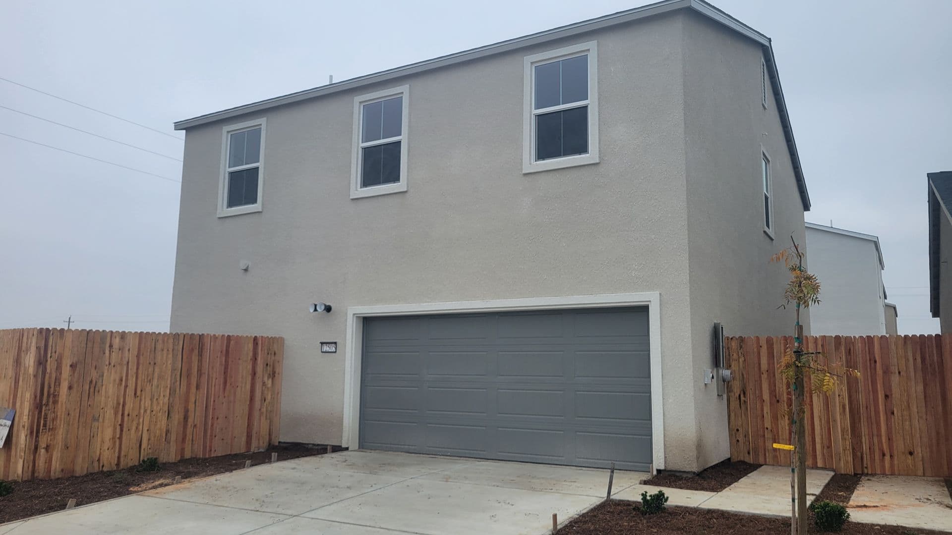 Bakersfield House: 12505 Camino Glorieta