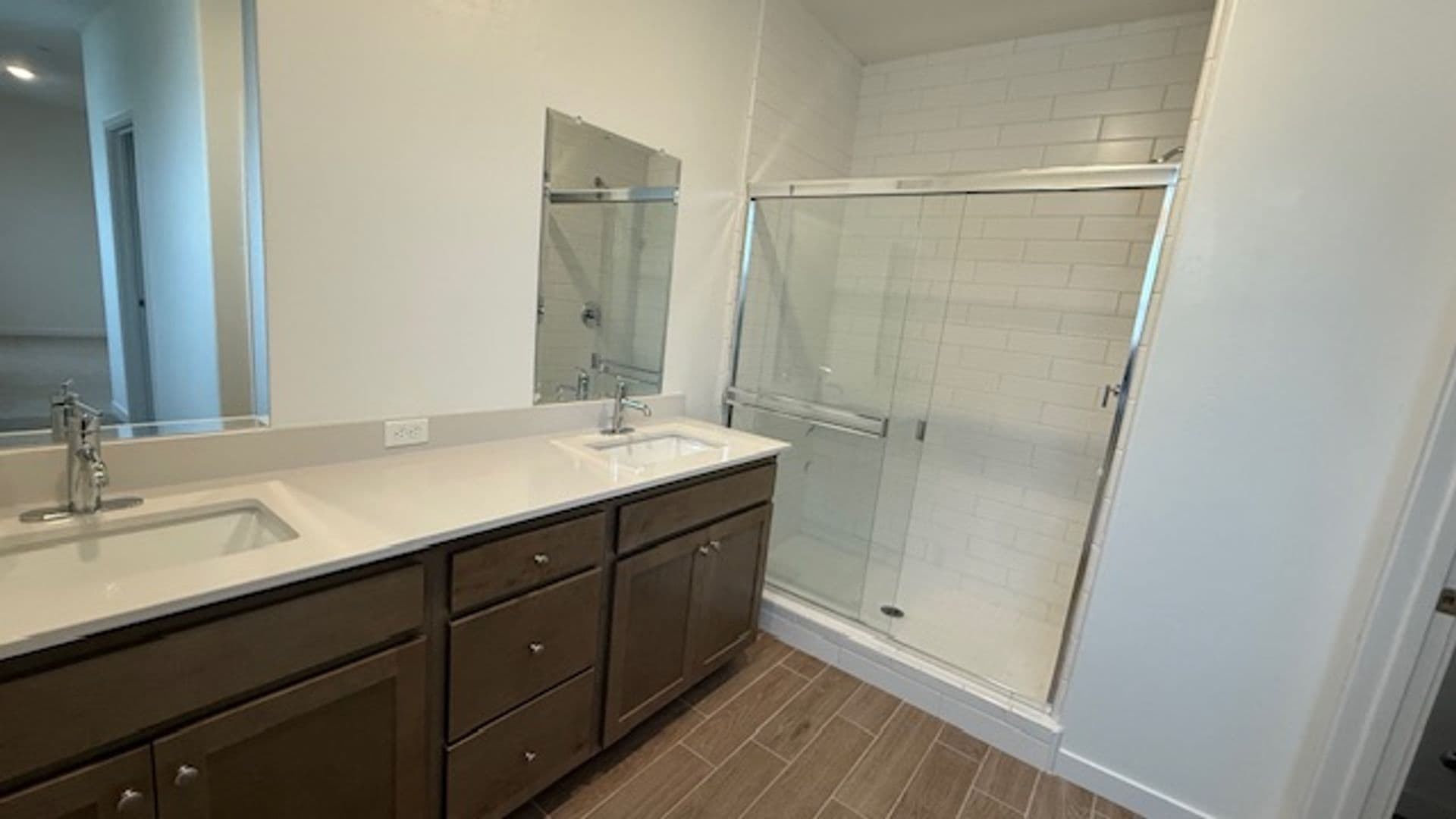 Bakersfield House: 12505 Camino Glorieta