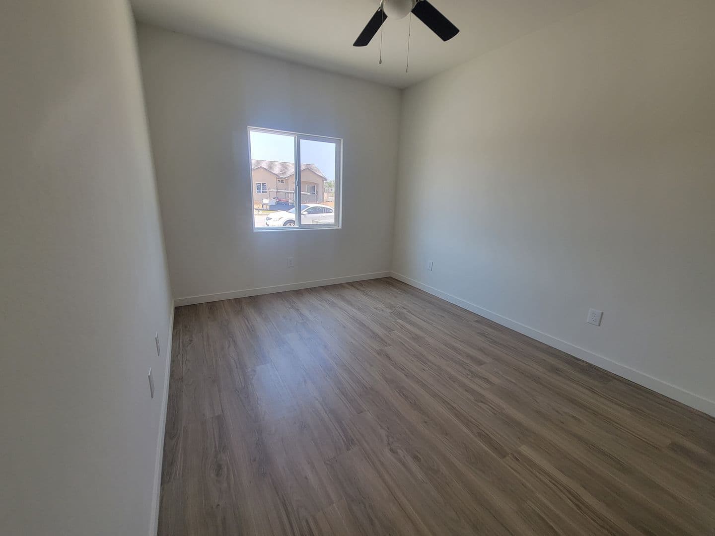 Bakersfield Apartment: 8410 Grandy St