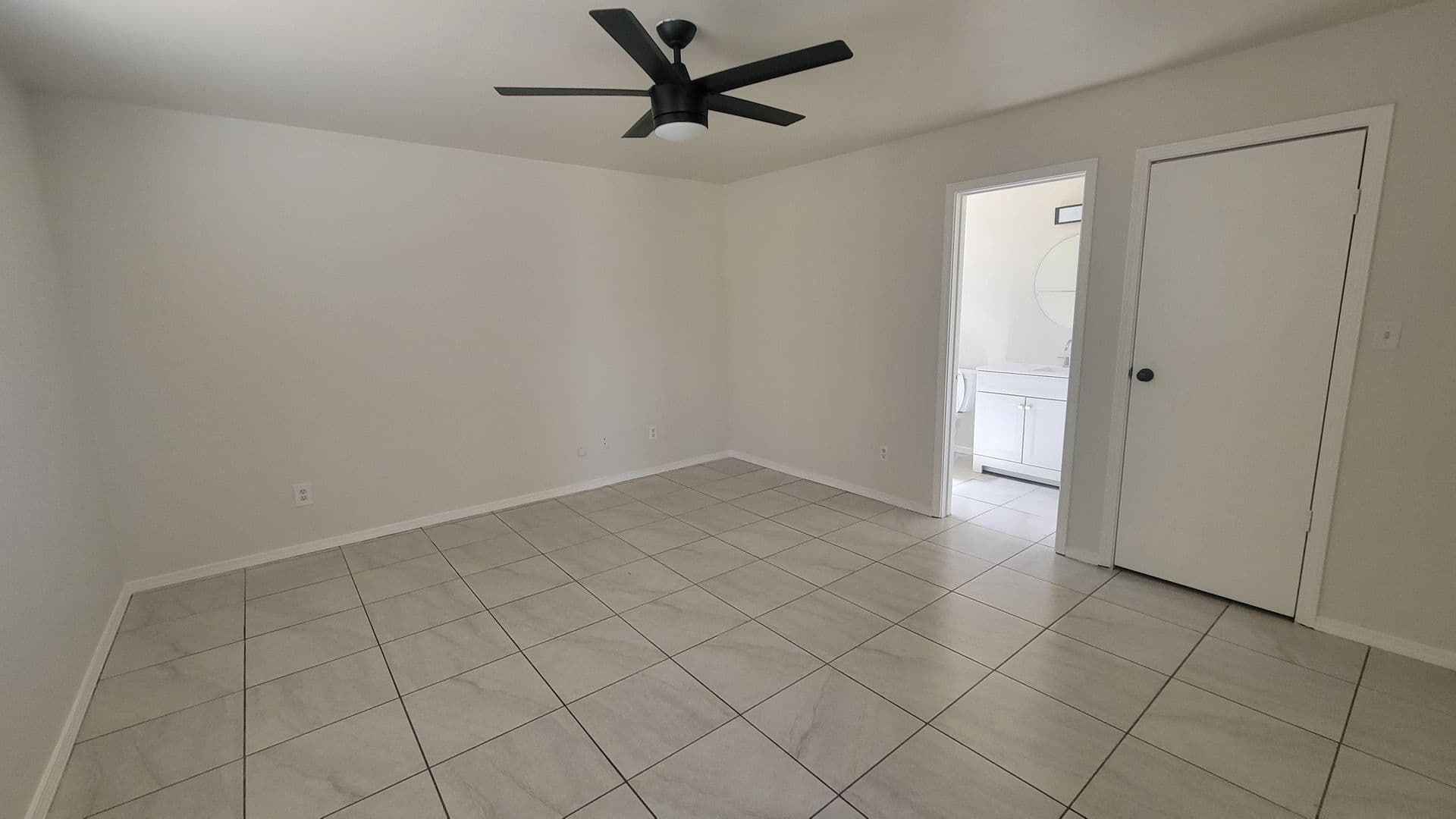 Bakersfield House: 5806 Bridge Creek Ave