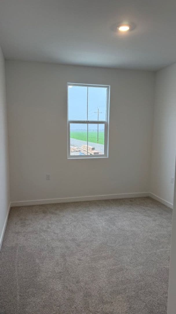 Bakersfield House: 12505 Camino Glorieta