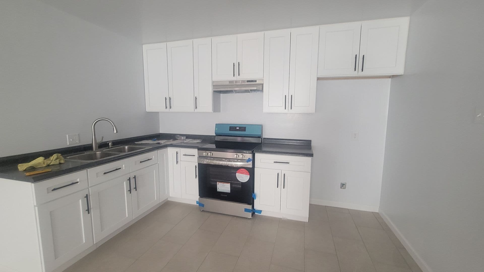 Bakersfield Apartment: 2801 El Berrendo Ave.