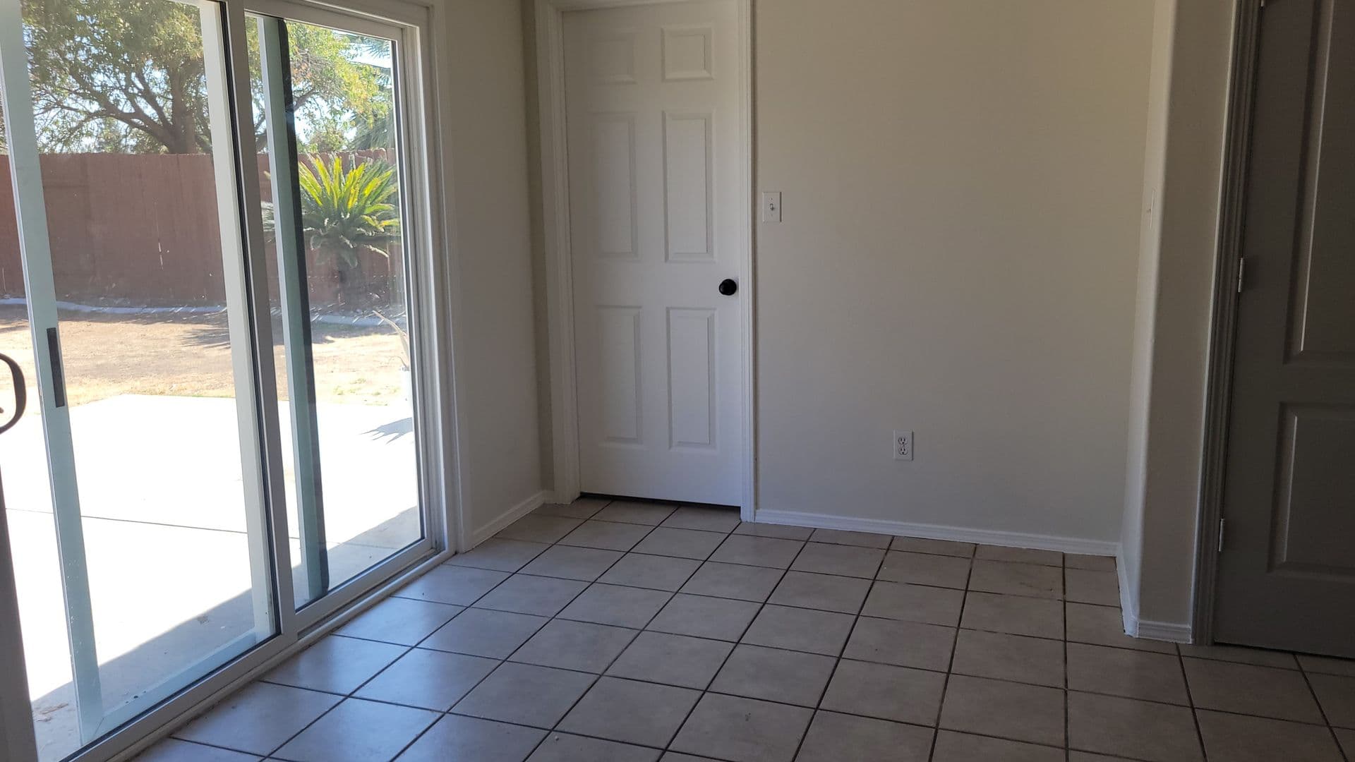 Bakersfield House: 5806 Bridge Creek Ave
