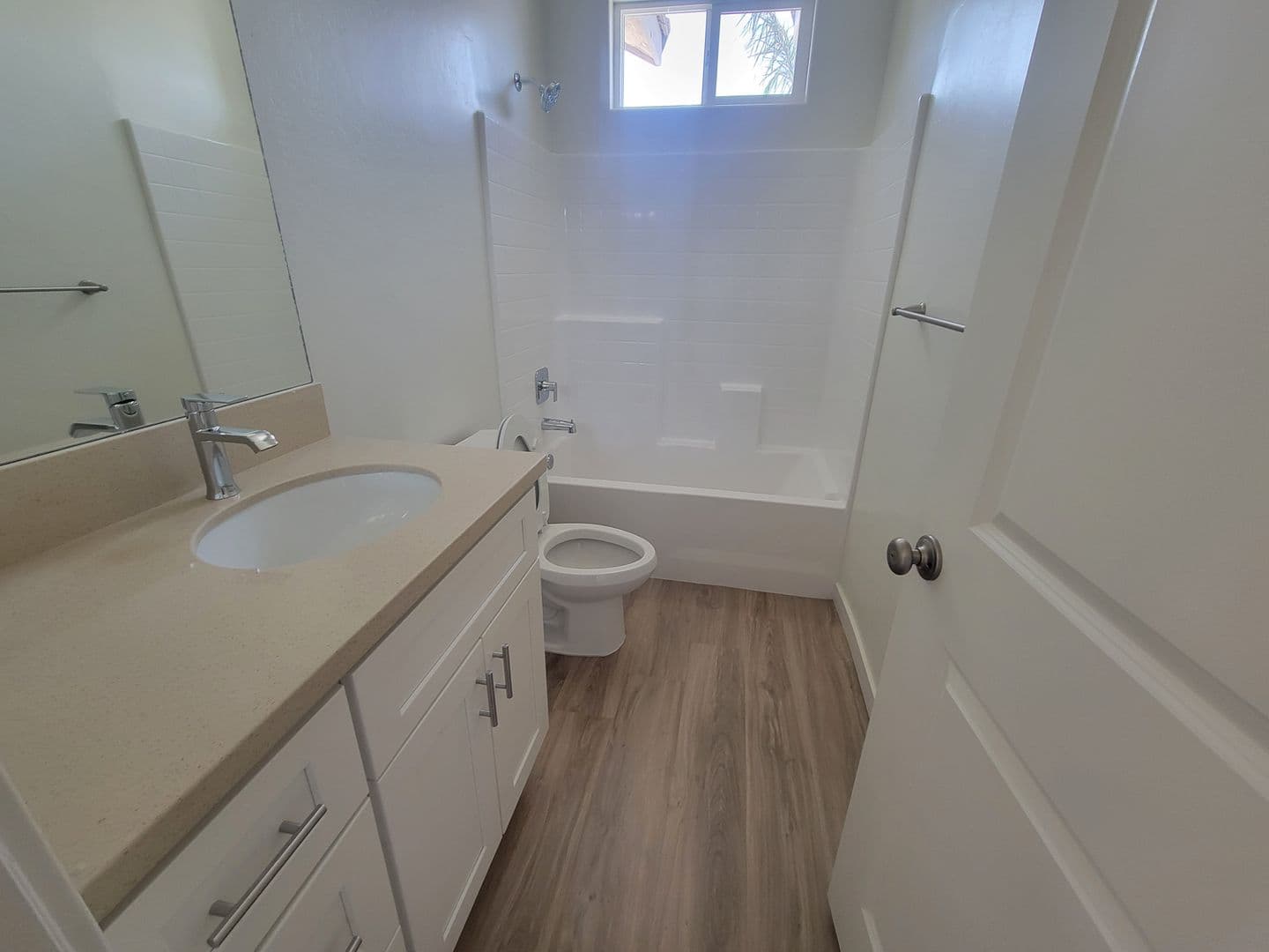 Bakersfield Apartment: 8410 Grandy St