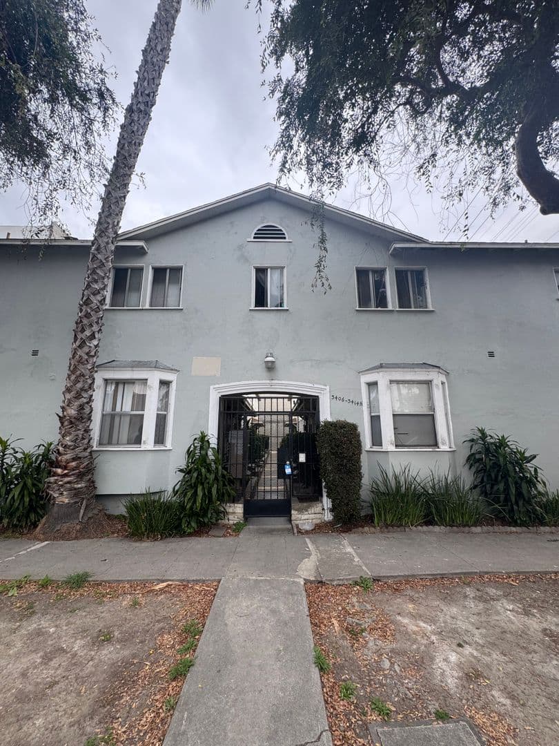 Los Angeles Apartment: 3406 Virginia Road