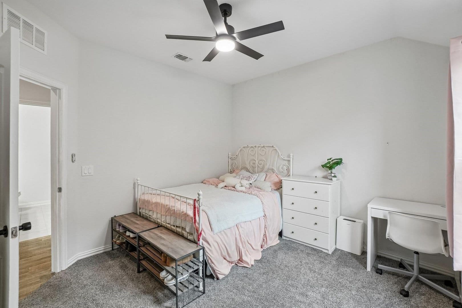Mansfield House: 2603 Wallingford Drive