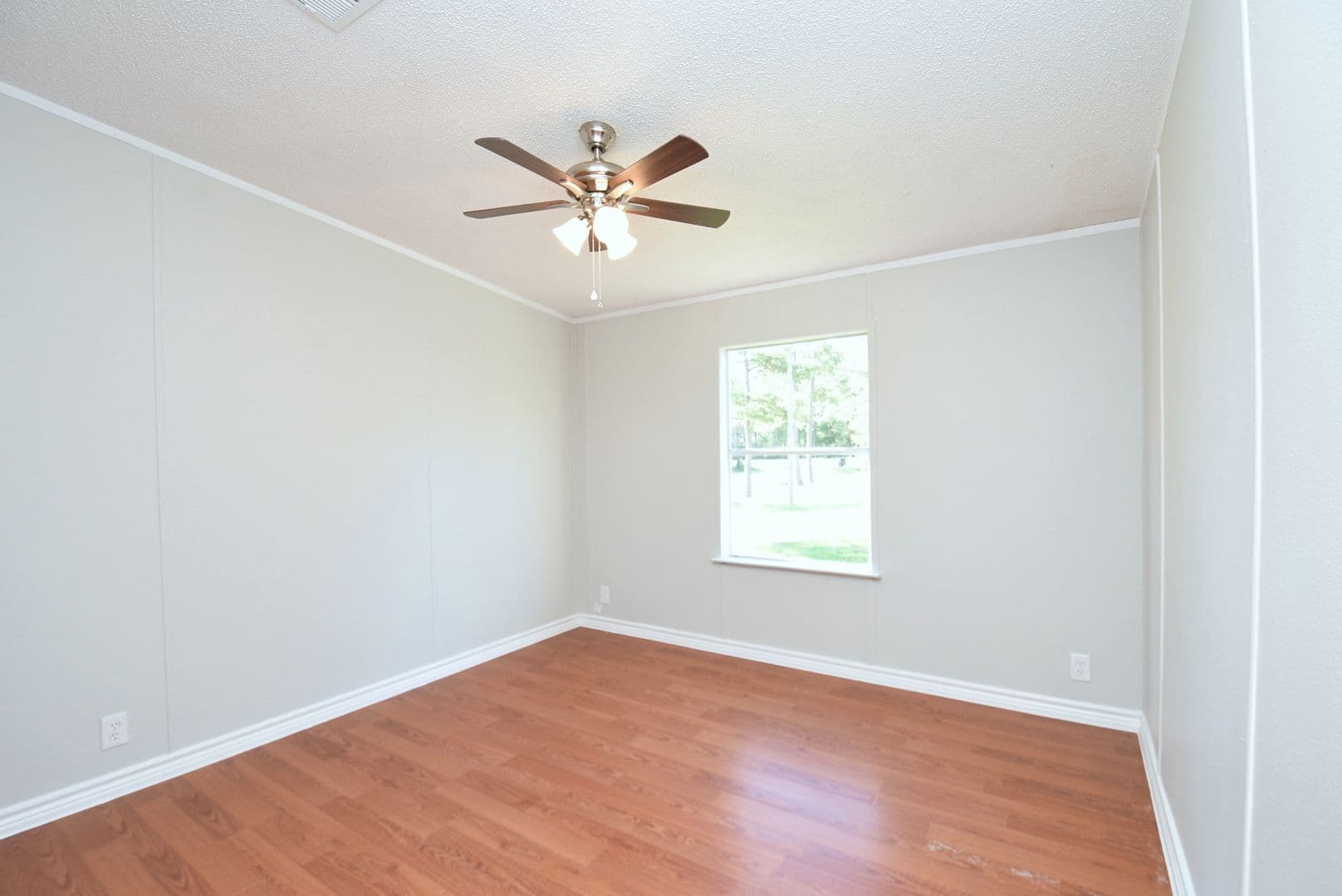 Conroe House: 12767 Roy Harris Loop