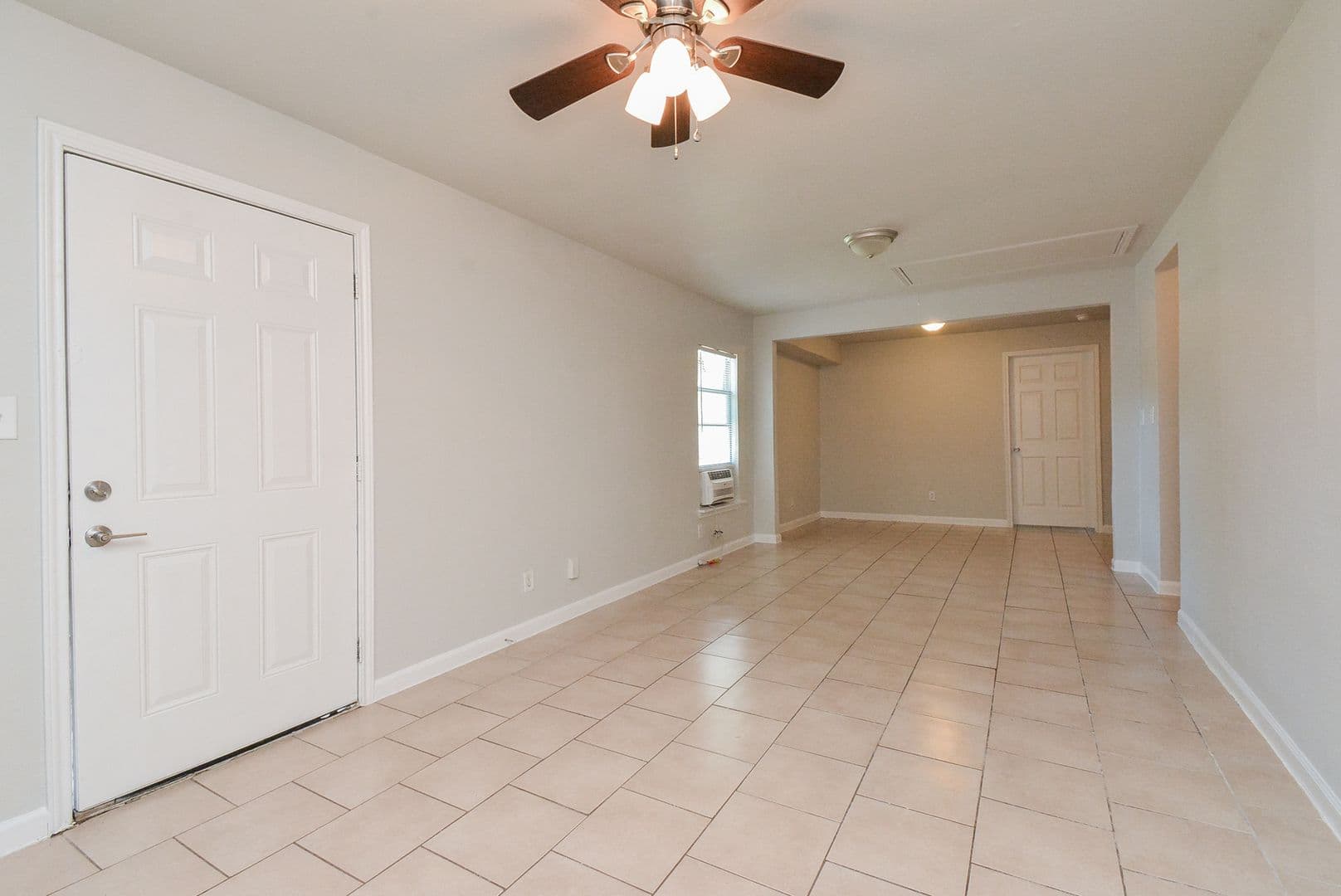 HOUSTON Apartment: 2118 THONIG