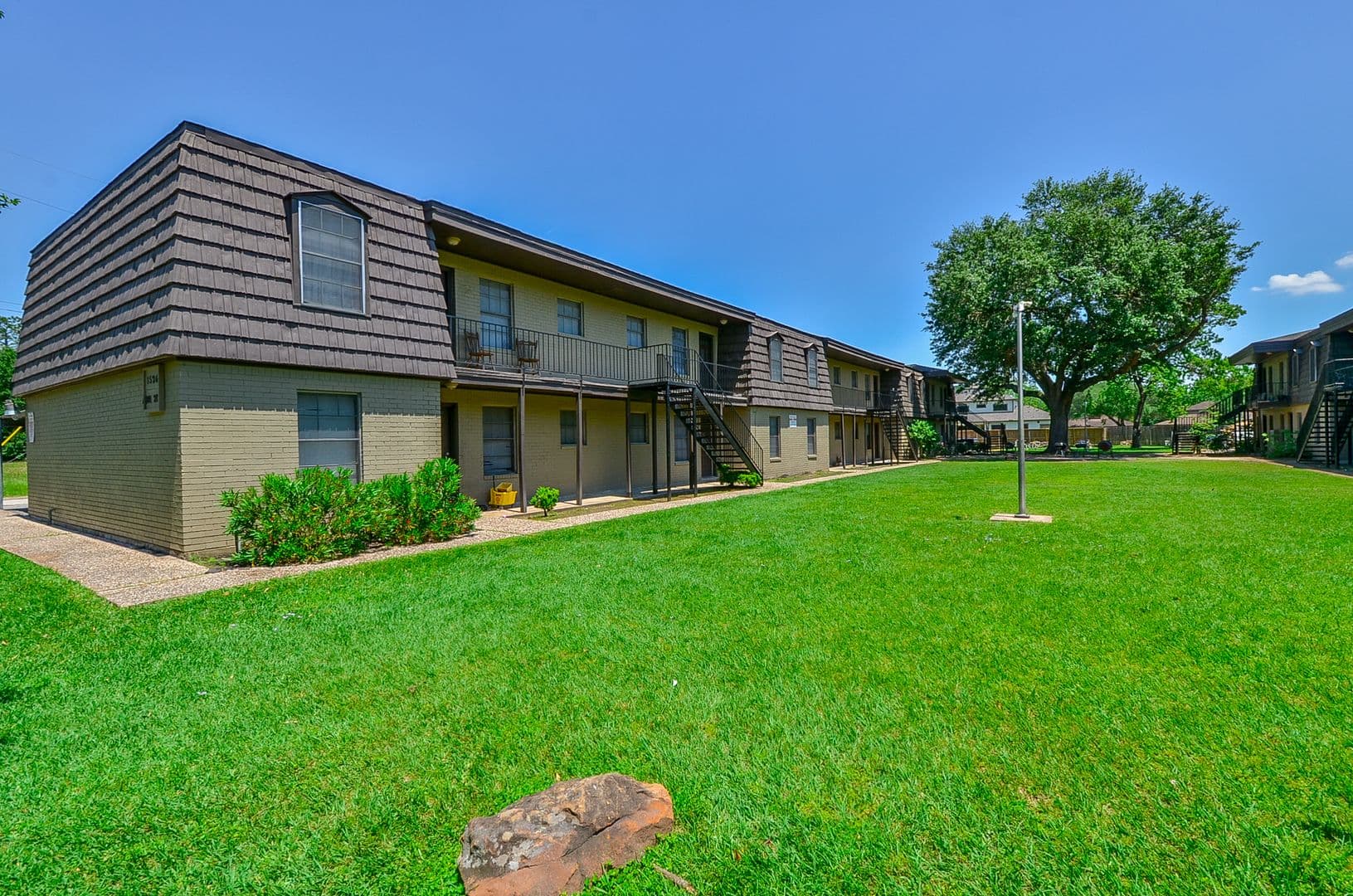KATY Apartment: 1526 EAST AVENUE