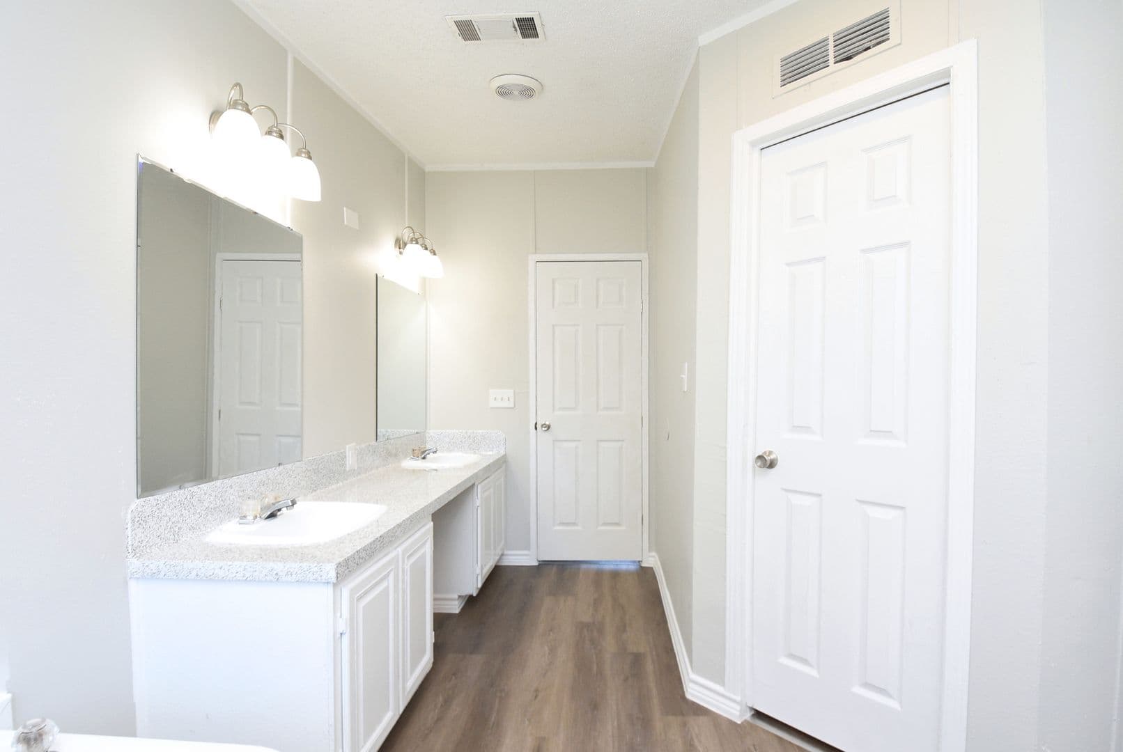 Conroe House: 12767 Roy Harris Loop