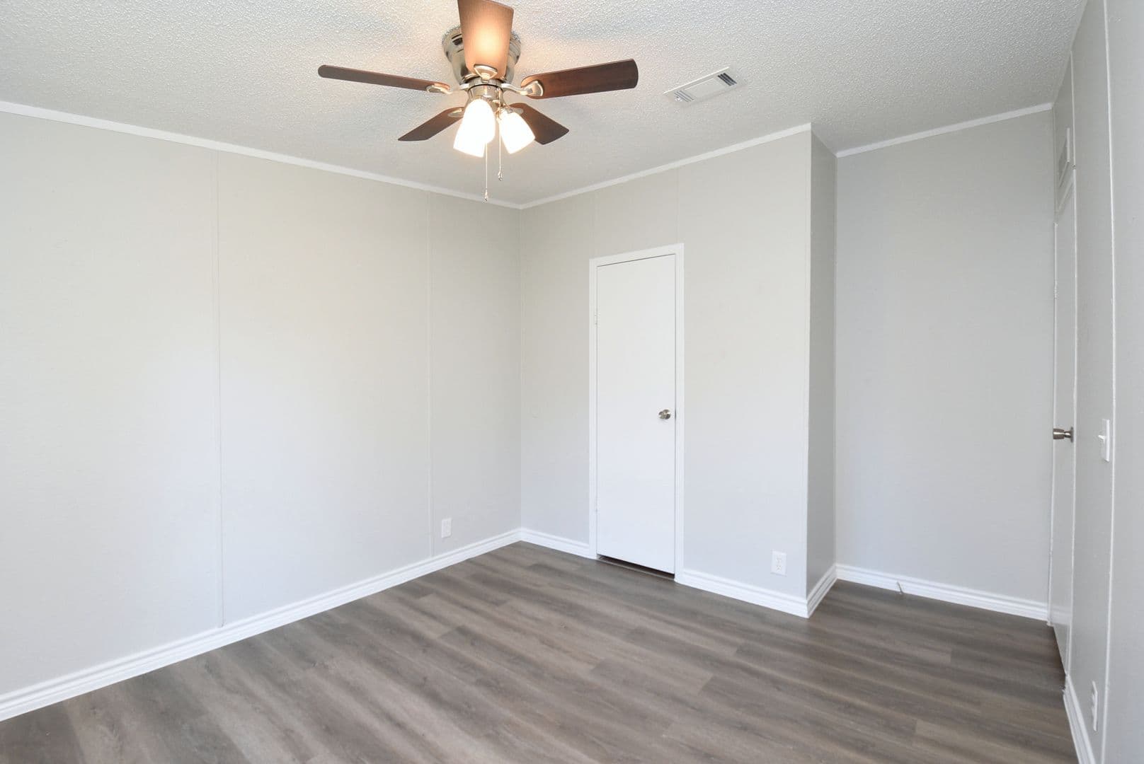 Conroe House: 12767 Roy Harris Loop