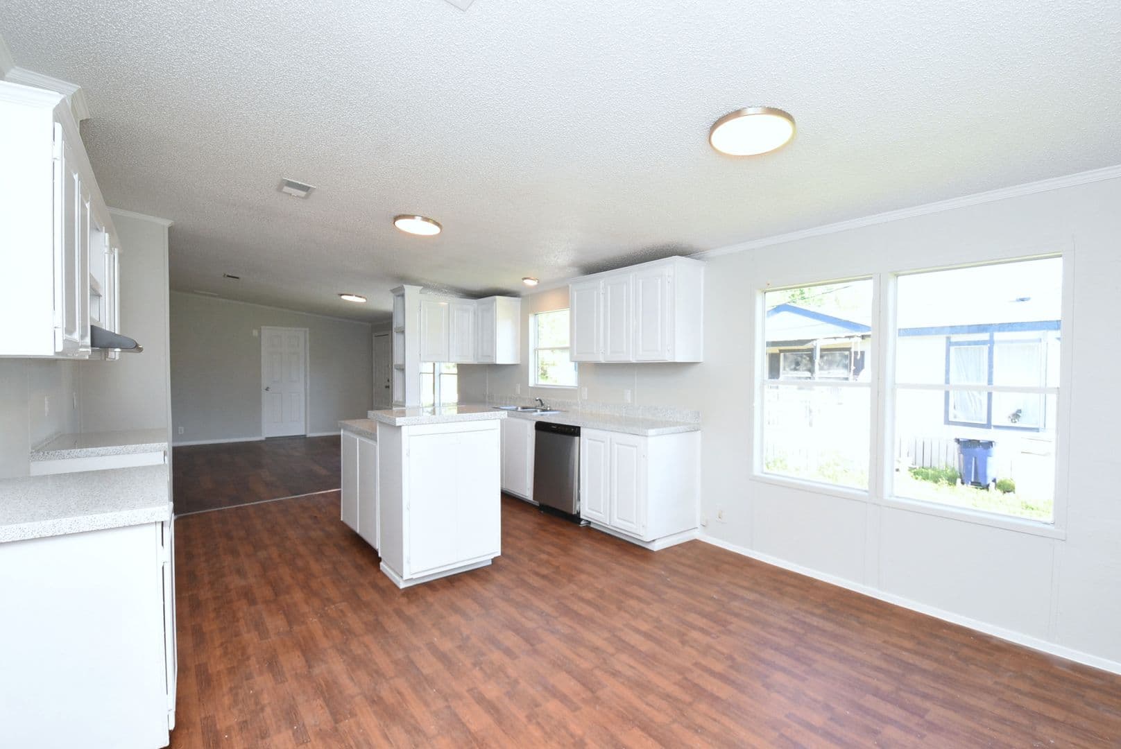 Conroe House: 12767 Roy Harris Loop