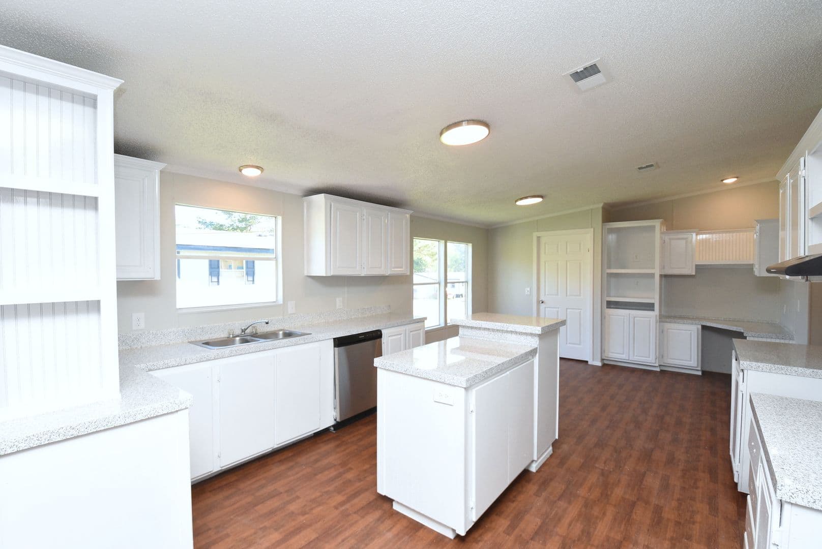 Conroe House: 12767 Roy Harris Loop