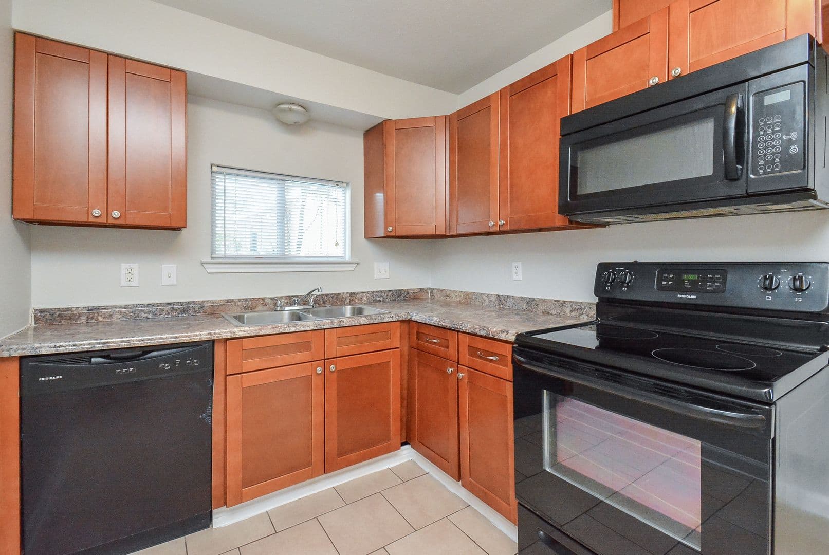 HOUSTON Apartment: 2118 THONIG