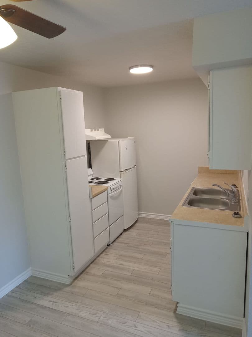 ORANGE Apartment: 7071 S. BILBO RD. UNIT 5