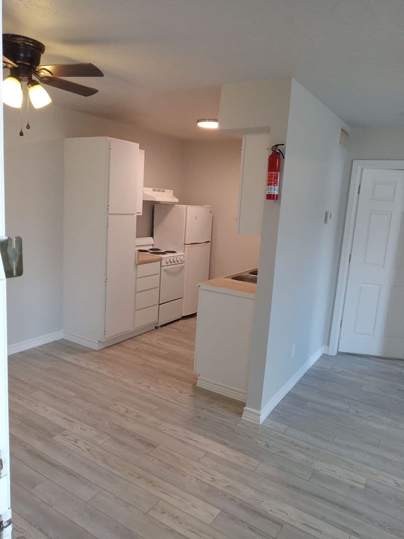 ORANGE Apartment: 7071 S. BILBO RD. UNIT 5