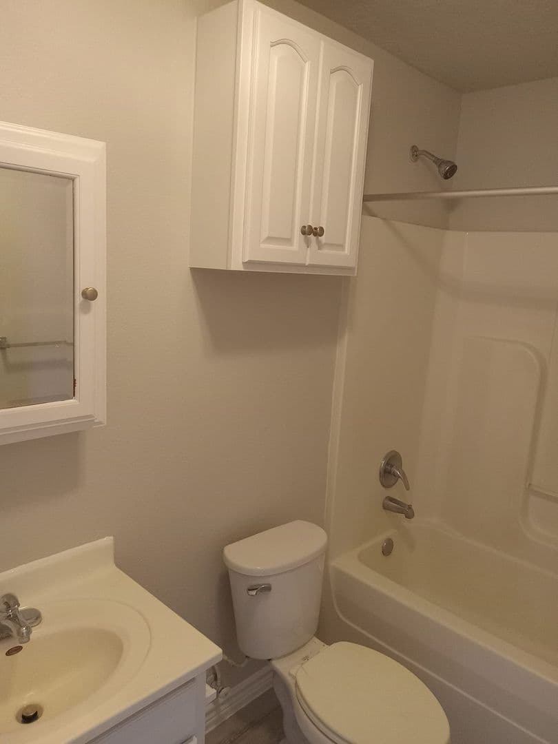 ORANGE Apartment: 7071 S. BILBO RD. UNIT 5