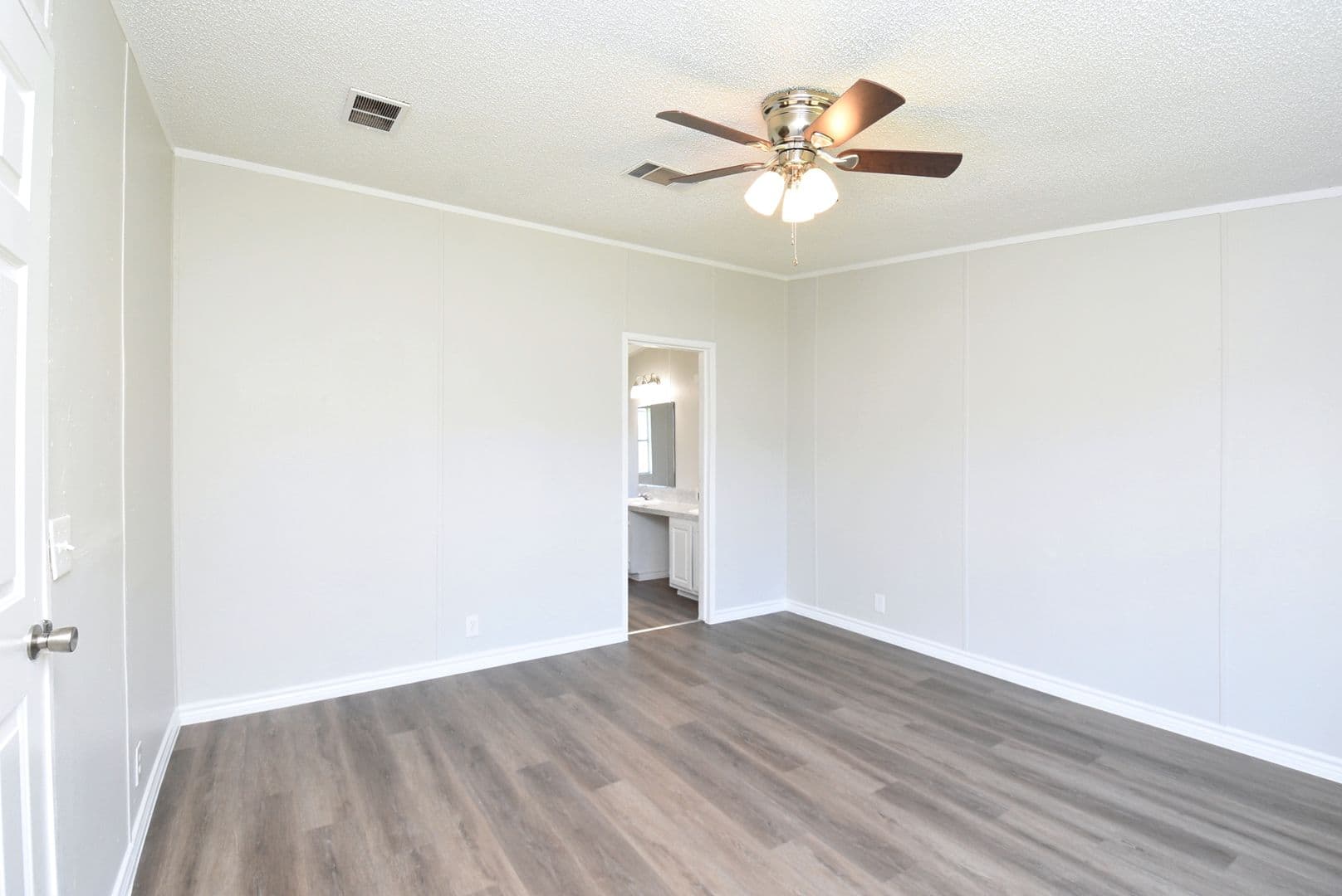 Conroe House: 12767 Roy Harris Loop