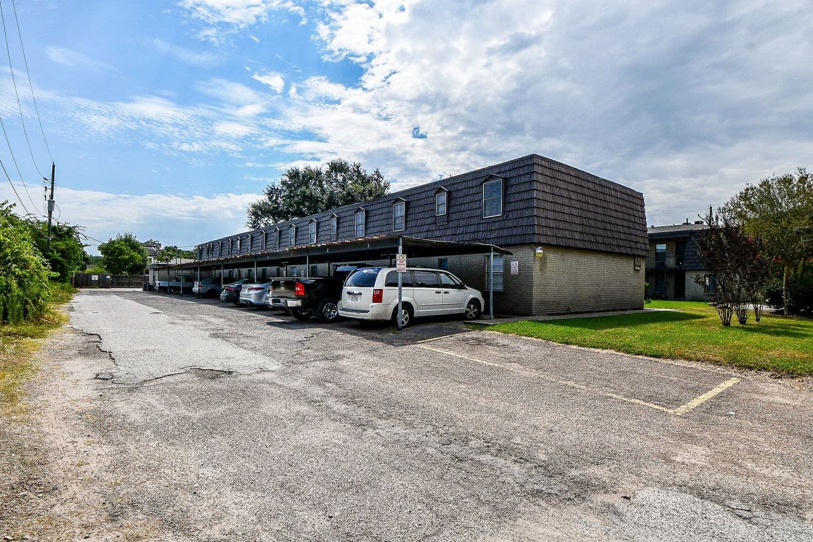 KATY Apartment: 1526 EAST AVENUE