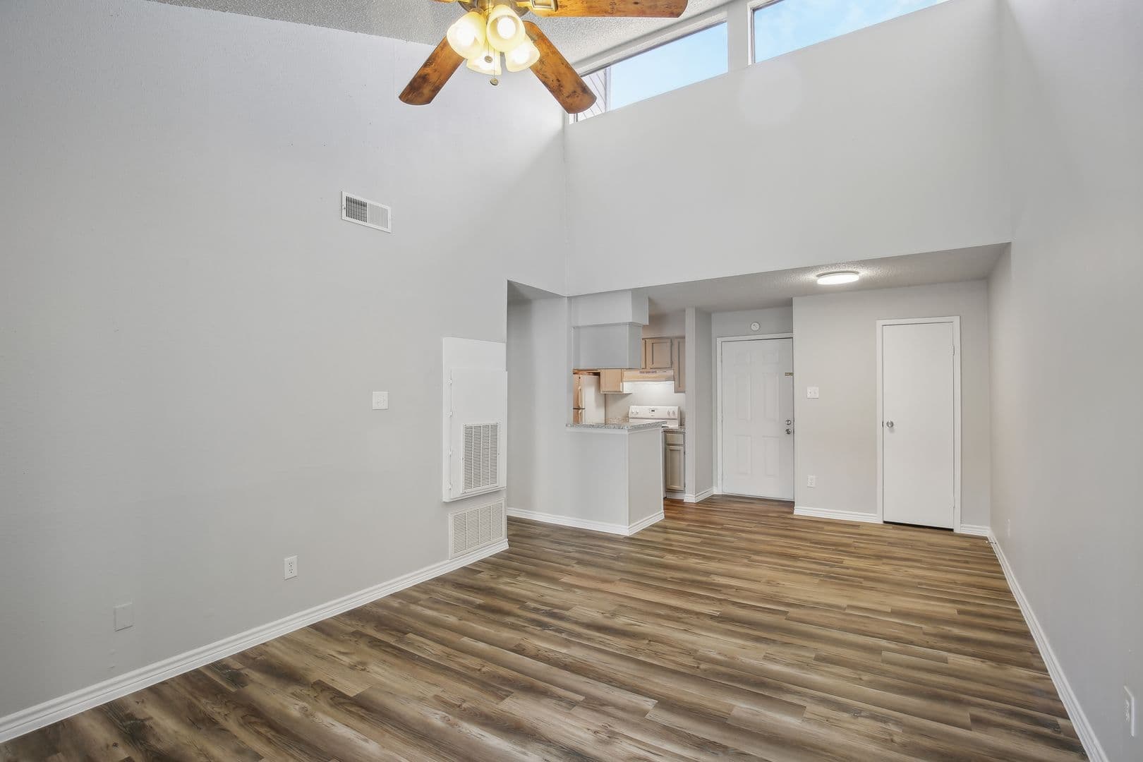 MONTGOMERY Apartment: 13155 WALDEN RD
