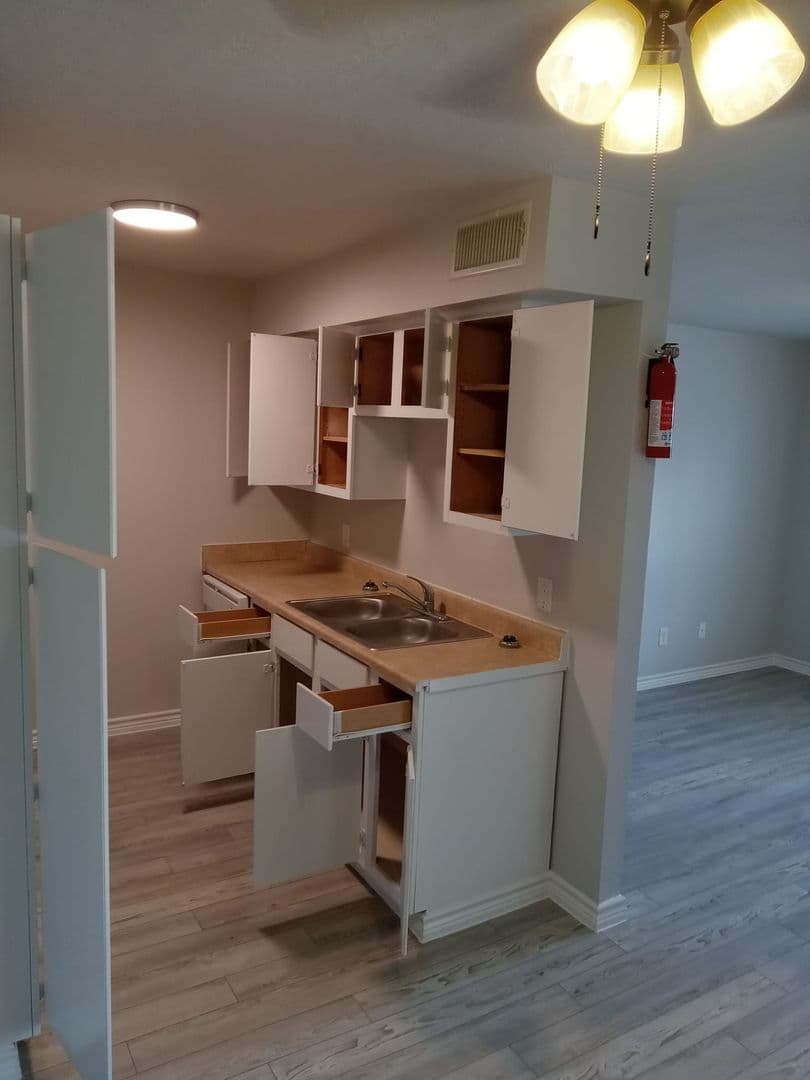 ORANGE Apartment: 7071 S. BILBO RD. UNIT 5