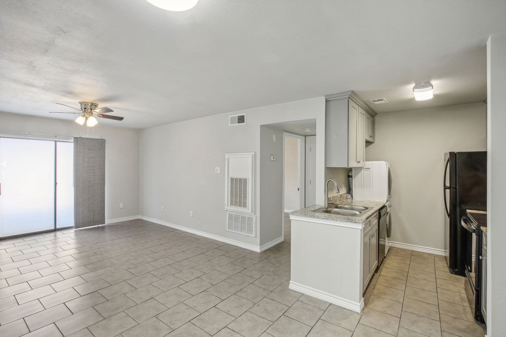 MONTGOMERY Apartment: 13155 WALDEN RD