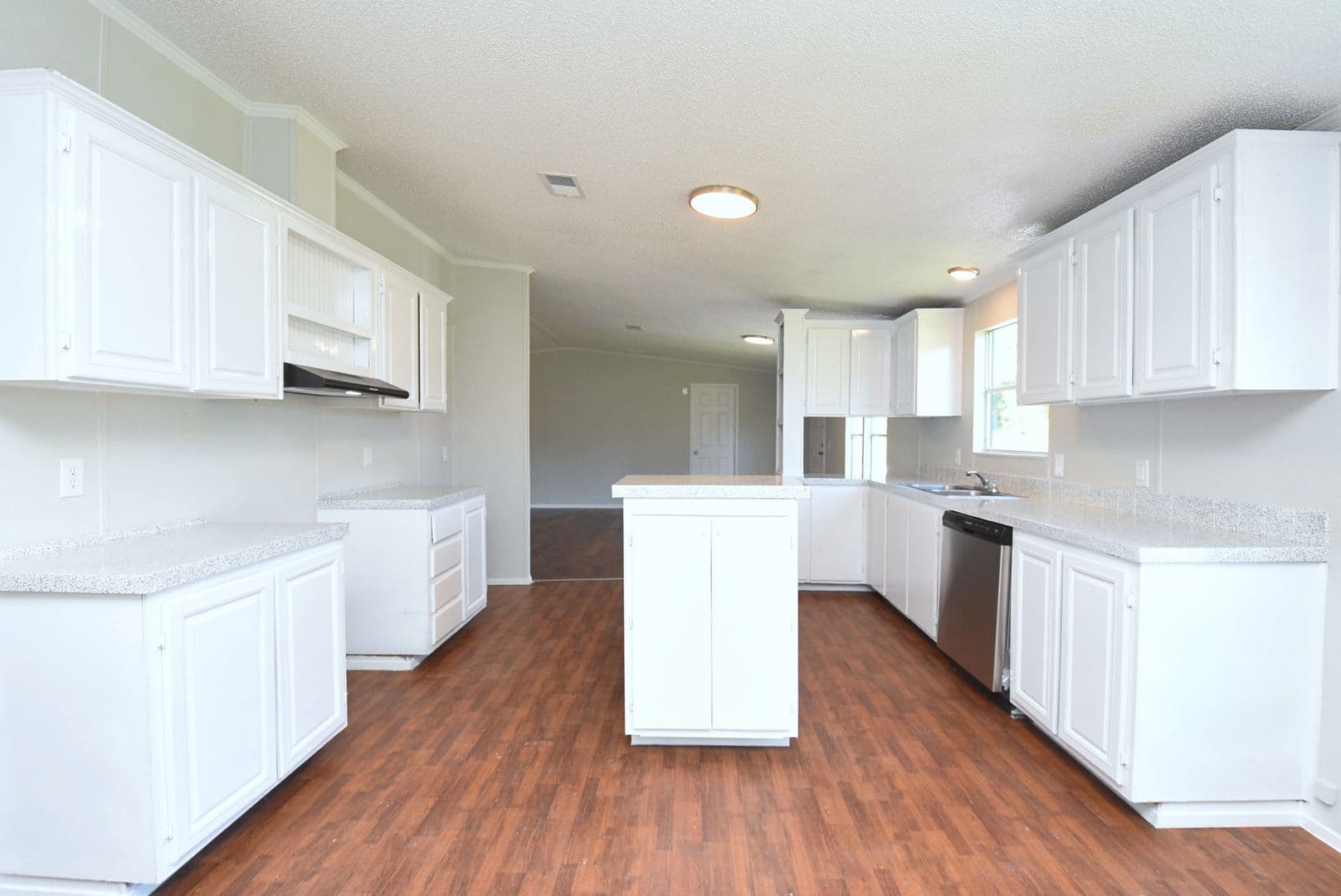 Conroe House: 12767 Roy Harris Loop