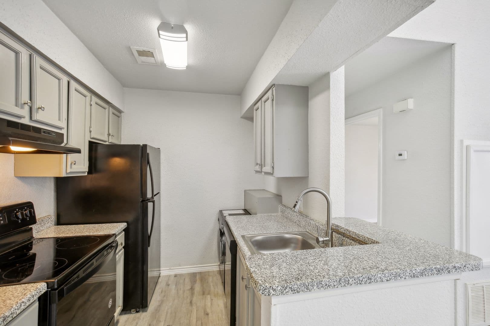 MONTGOMERY Apartment: 13155 WALDEN RD