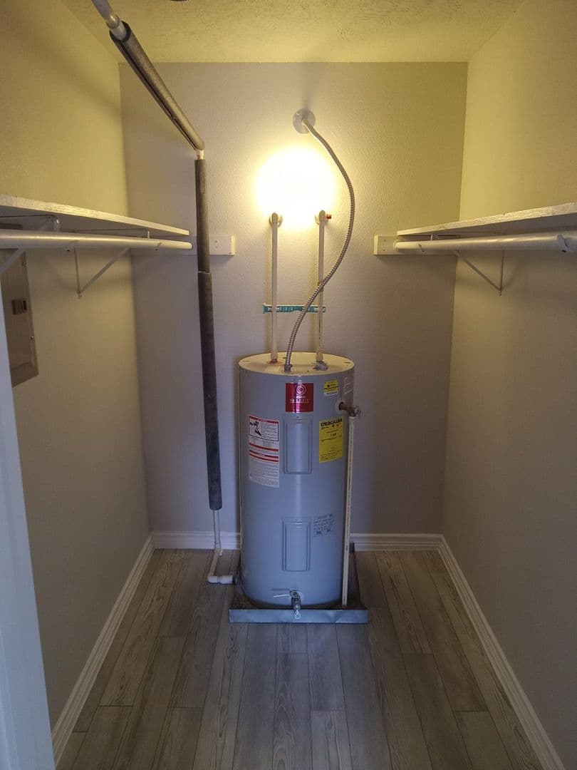 ORANGE Apartment: 7071 S. BILBO RD. UNIT 5