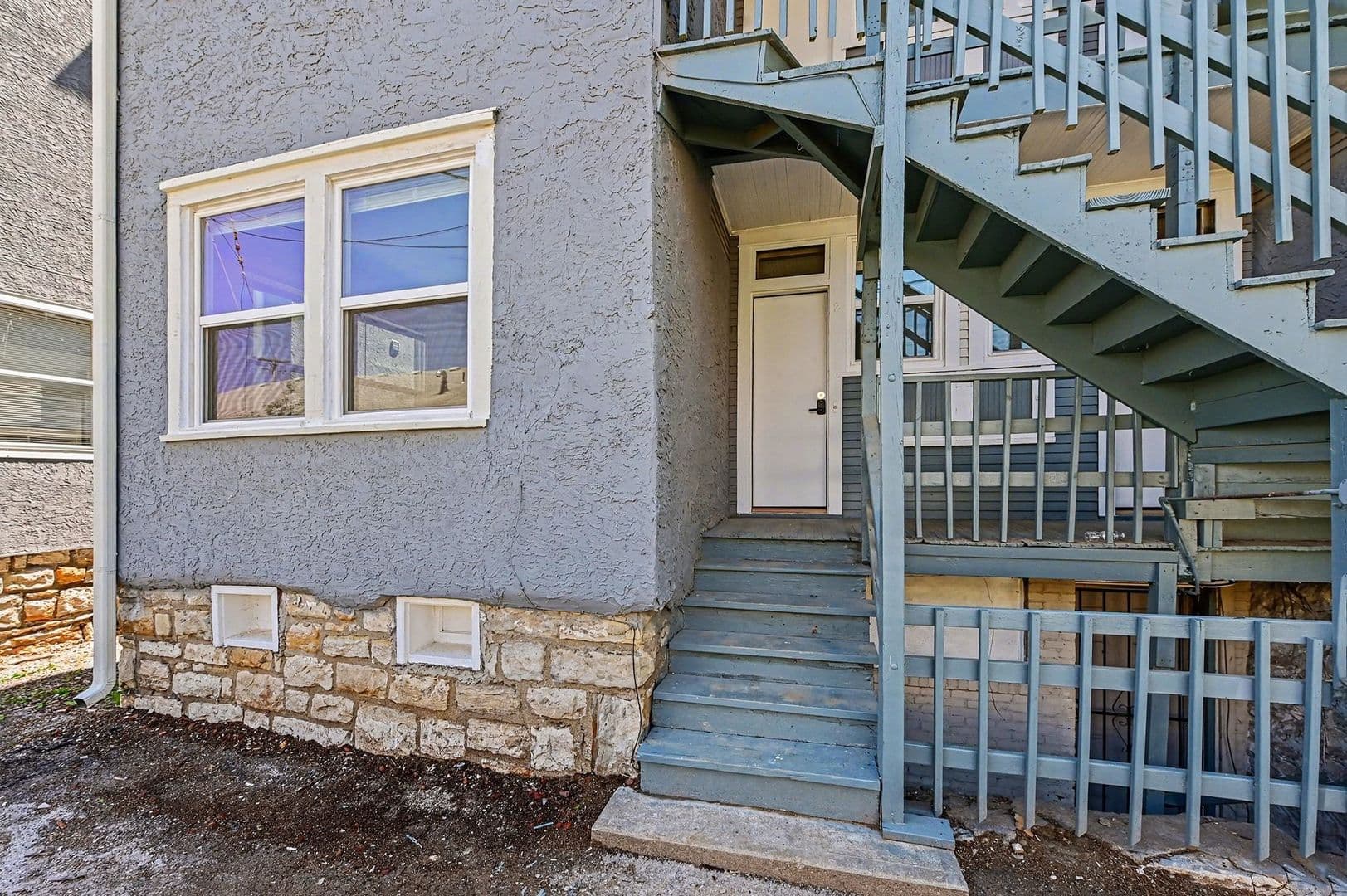 Kansas City Apartment: 516-526 W 39th Terrace