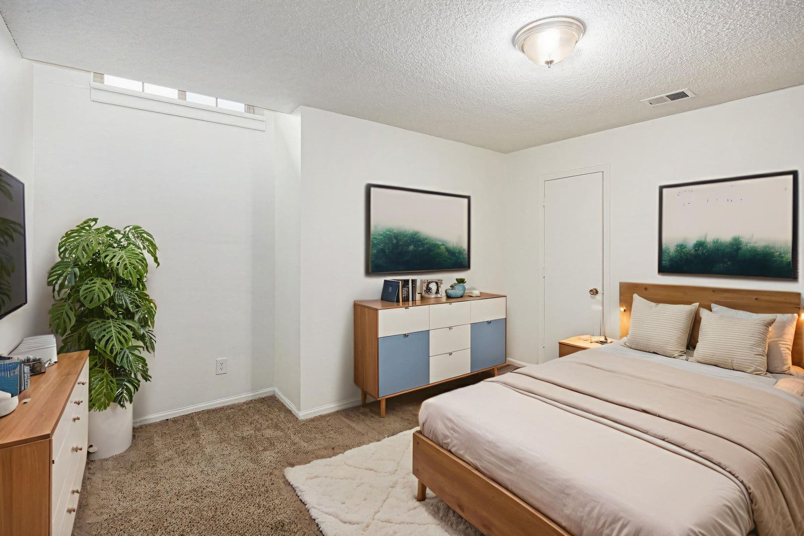 Gladstone Apartment: 7005 N Bales Ave