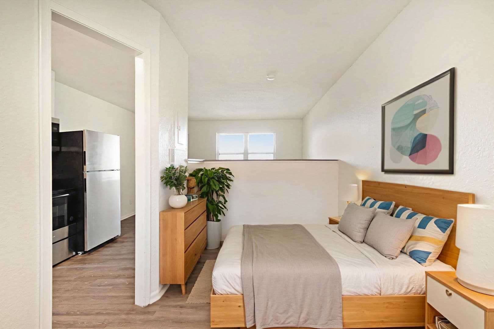 Gladstone Apartment: 2300 NE 70th St
