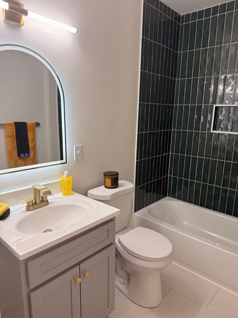 Kansas City Apartment: 516-526 W 39th Terrace