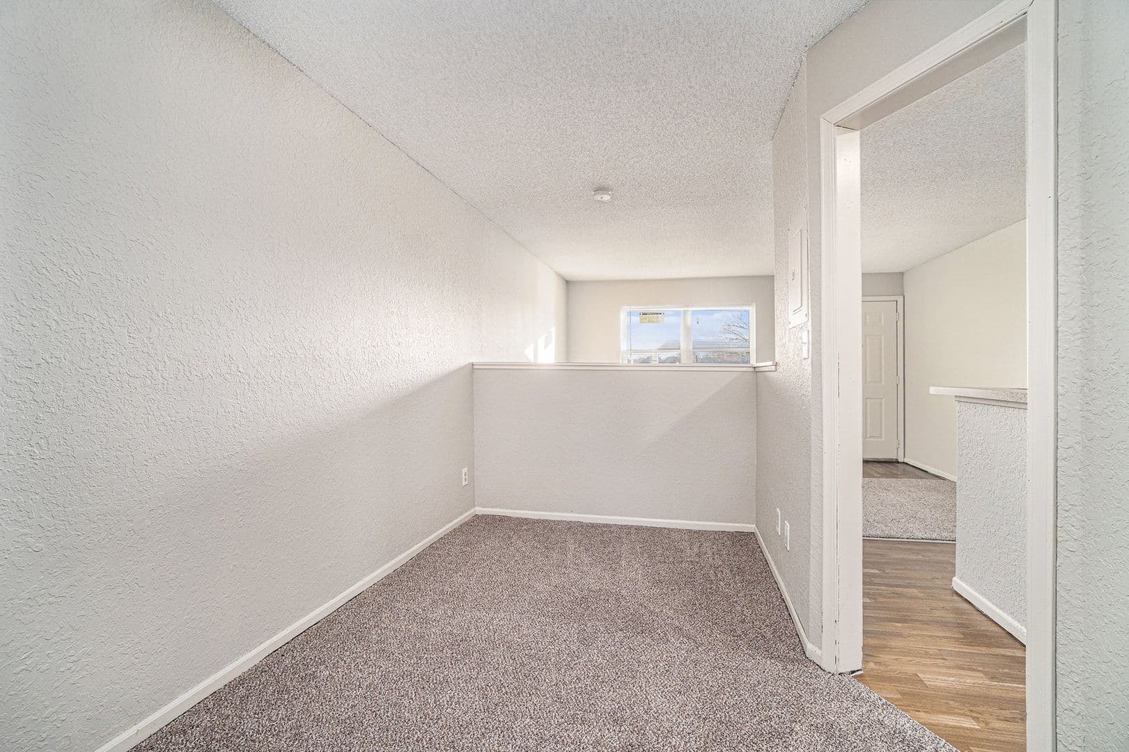 Gladstone Apartment: 2300 NE 70th St