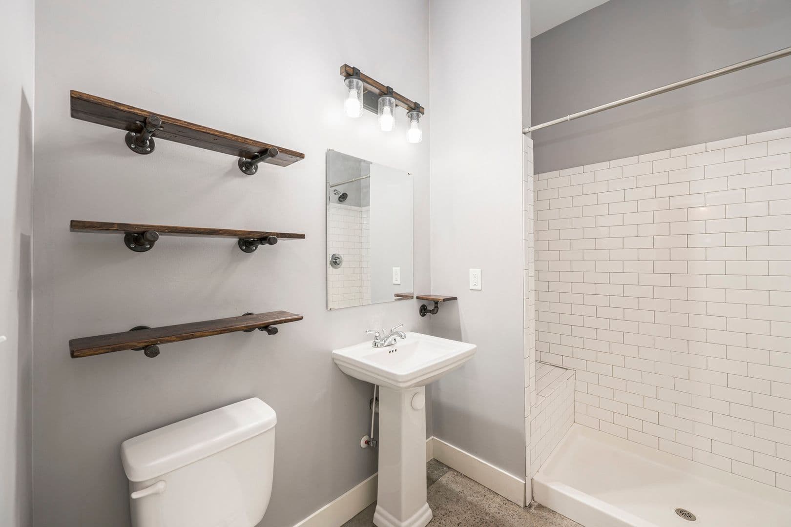 Kansas City Apartment: 5300 Longview Rd