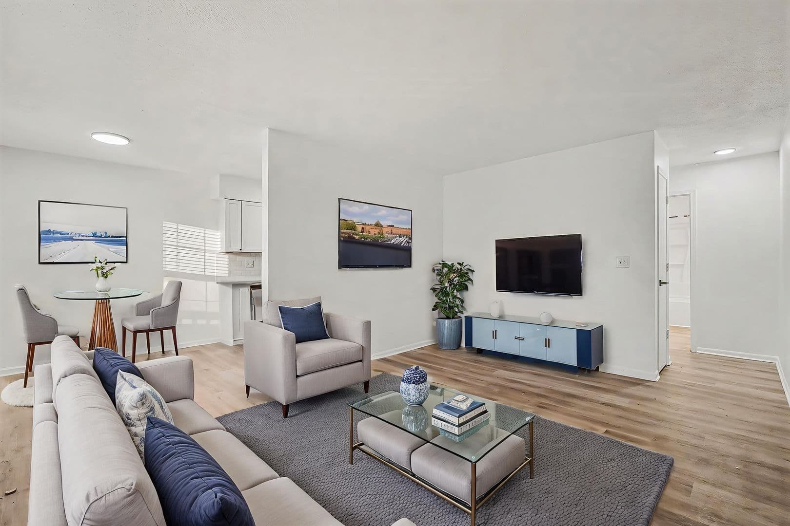 Olathe Apartment: 1610 E Kansas City Rd