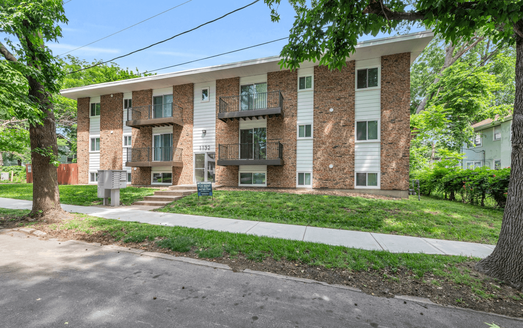 Kansas City Apartment: 1132 W 41st Terr
