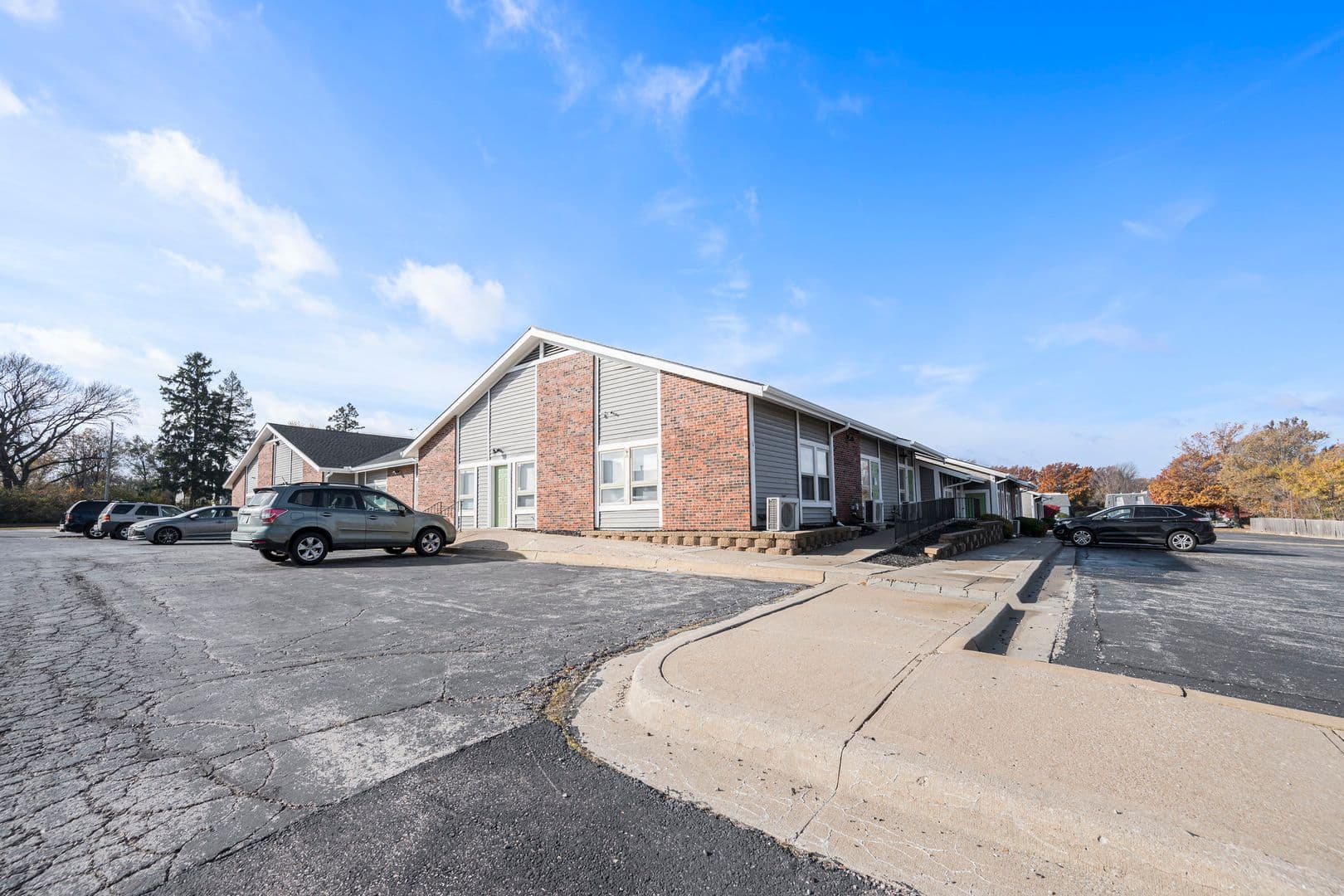 Kansas City Apartment: 5300 Longview Rd