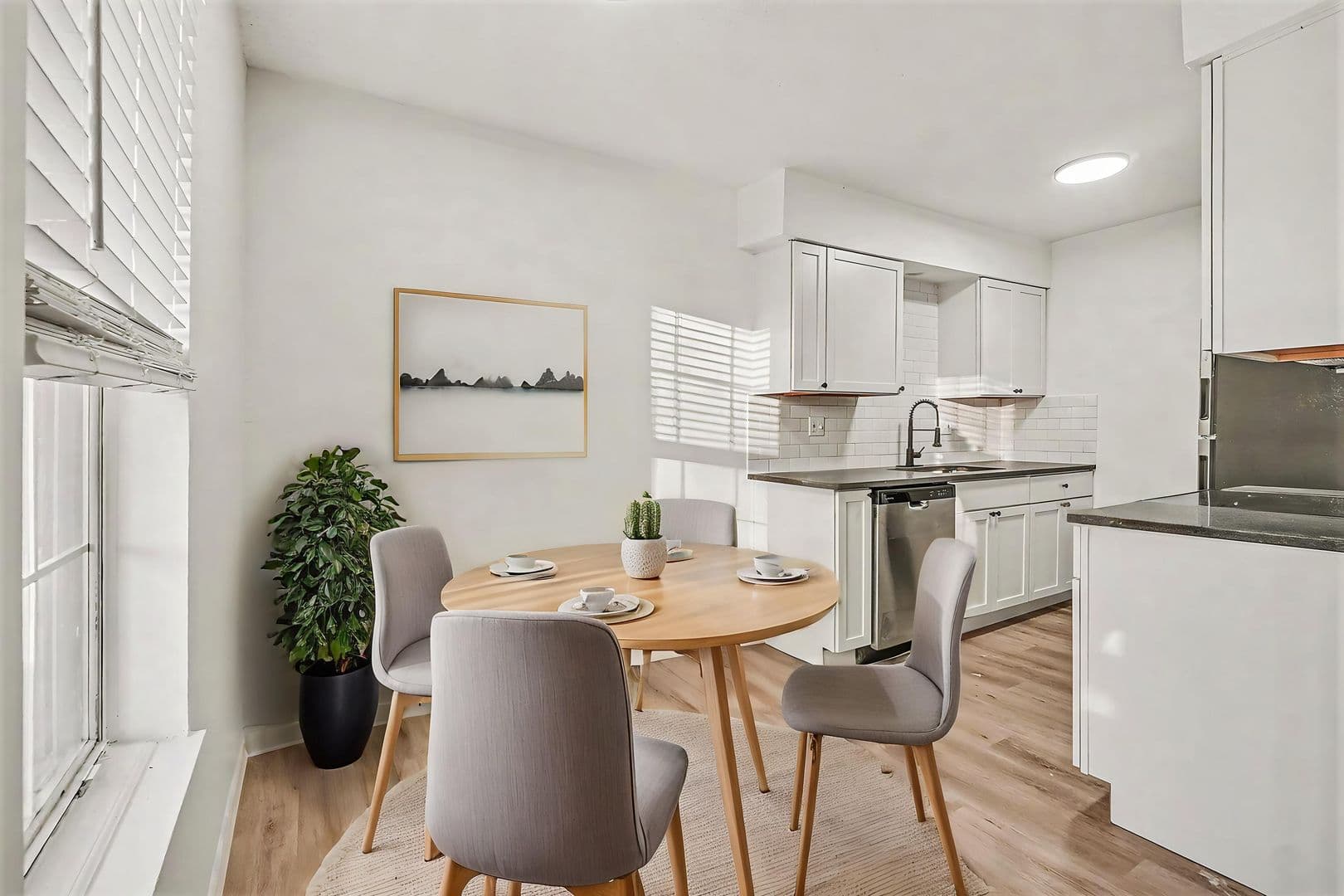 Olathe Apartment: 1610 E Kansas City Rd
