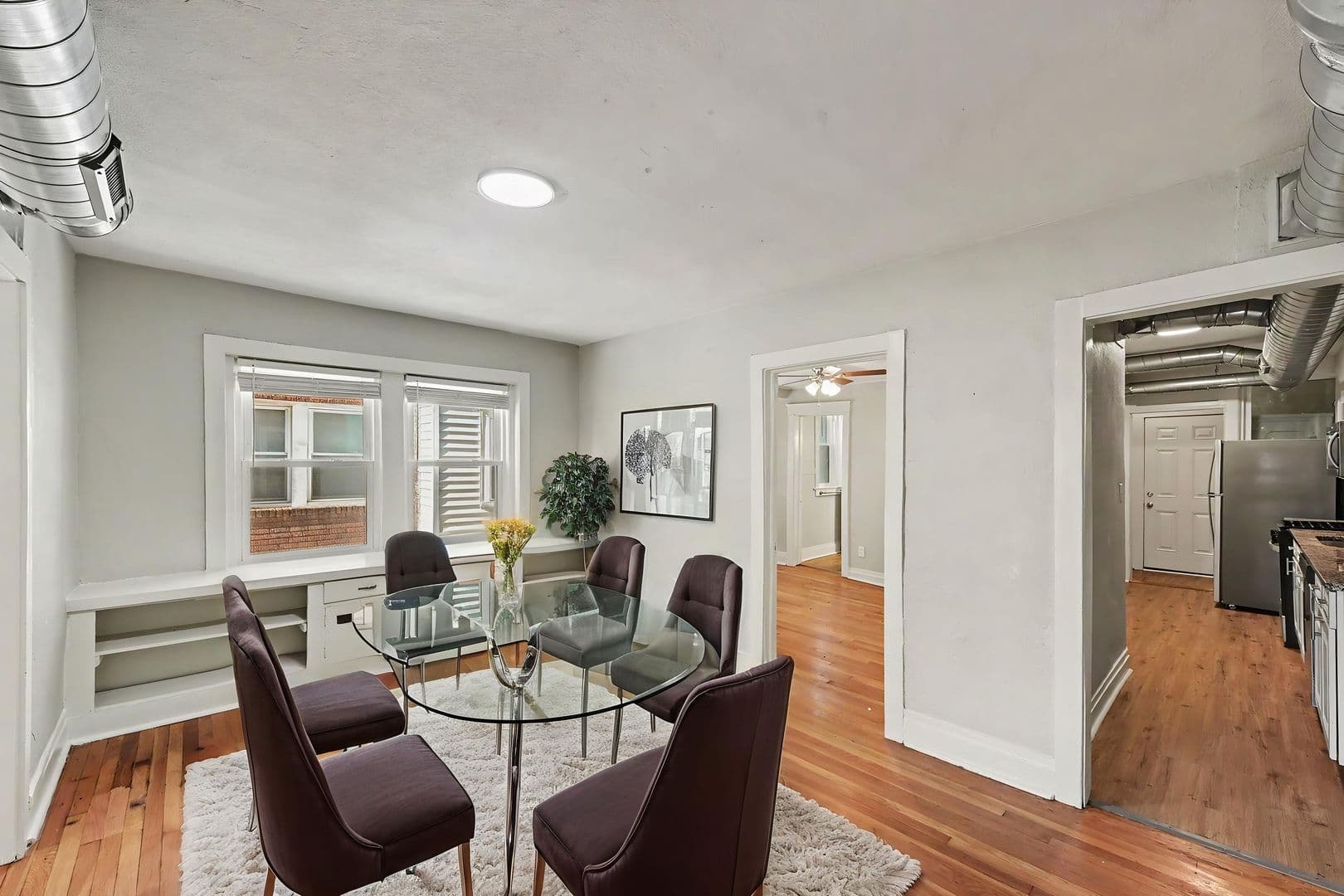Kansas City Apartment: 4220 Harrison St