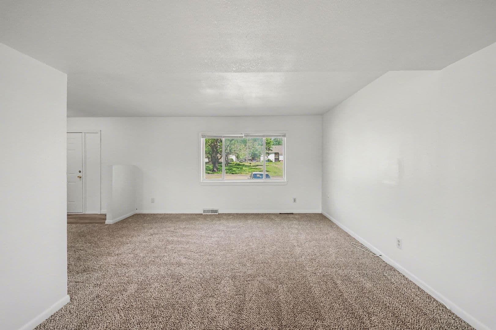 Belton Apartment: 6820 Chapel Dr