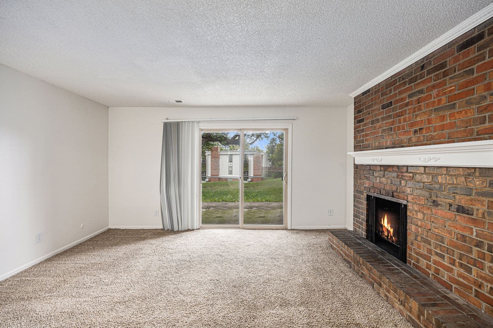 Gladstone Apartment: 7005 N Bales Ave