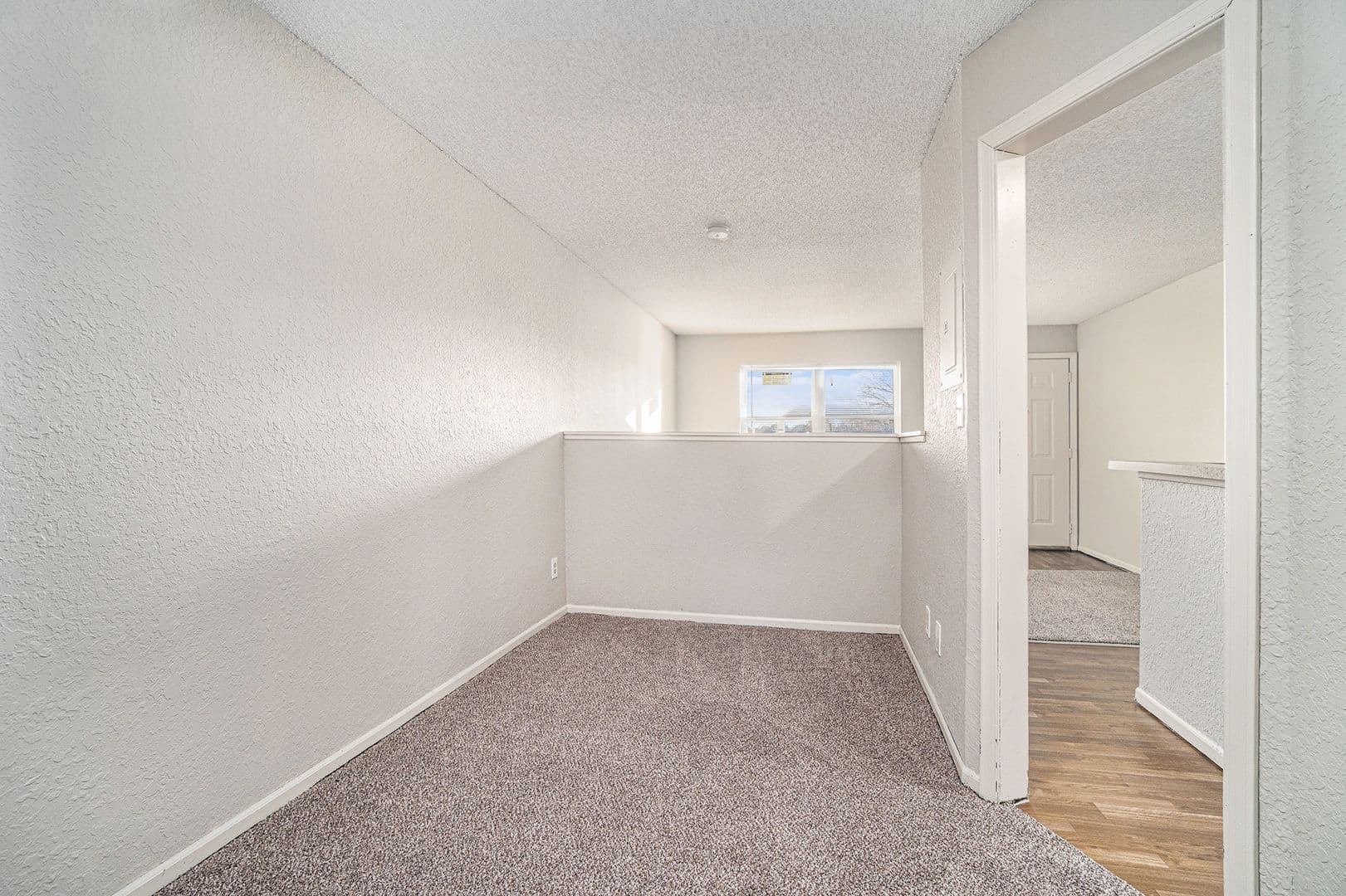Gladstone Apartment: 2300 NE 70th St