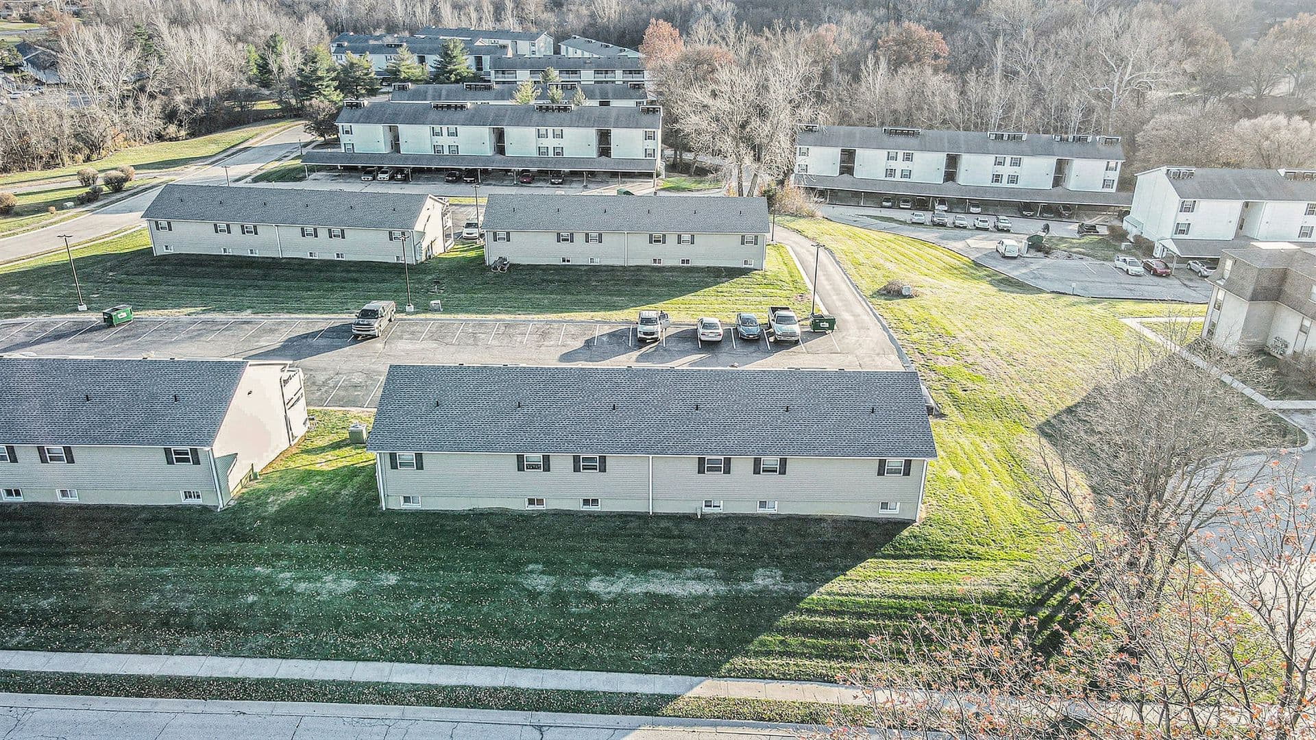 Gladstone Apartment: 2300 NE 70th St