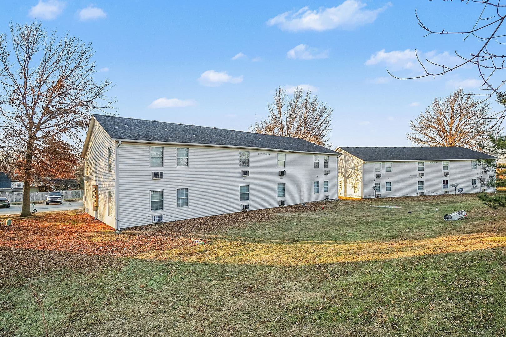Olathe Apartment: 1610 E Kansas City Rd