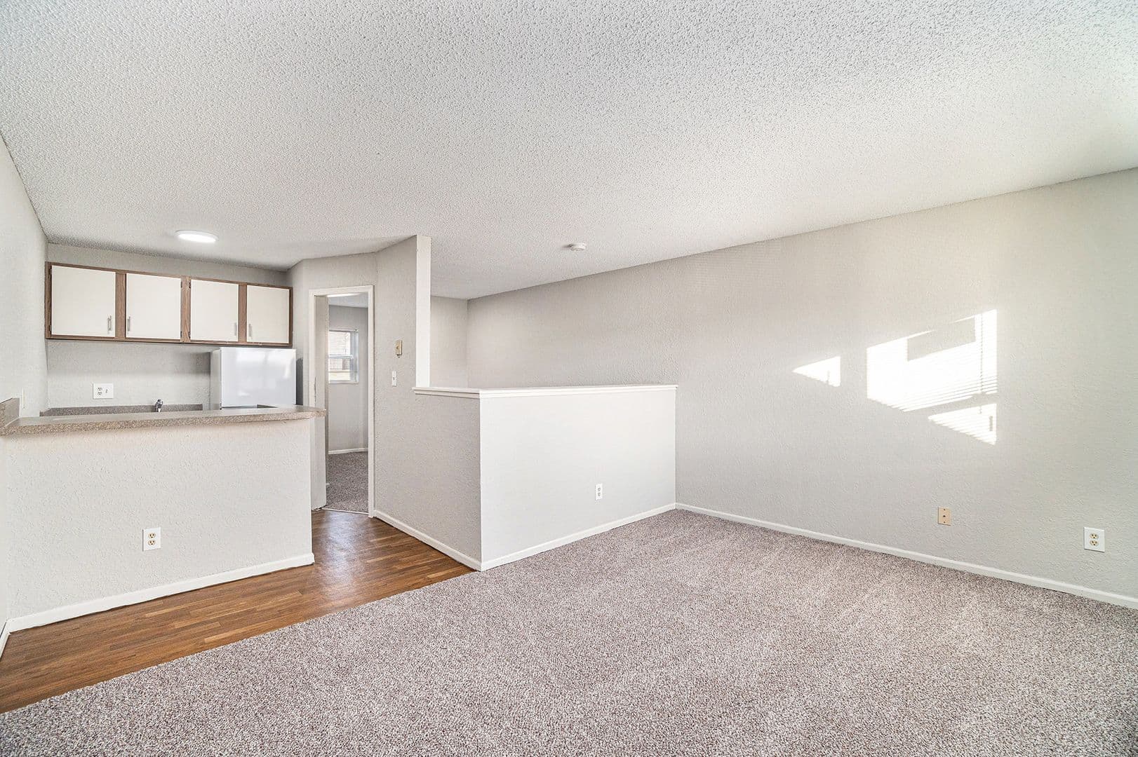 Gladstone Apartment: 2300 NE 70th St