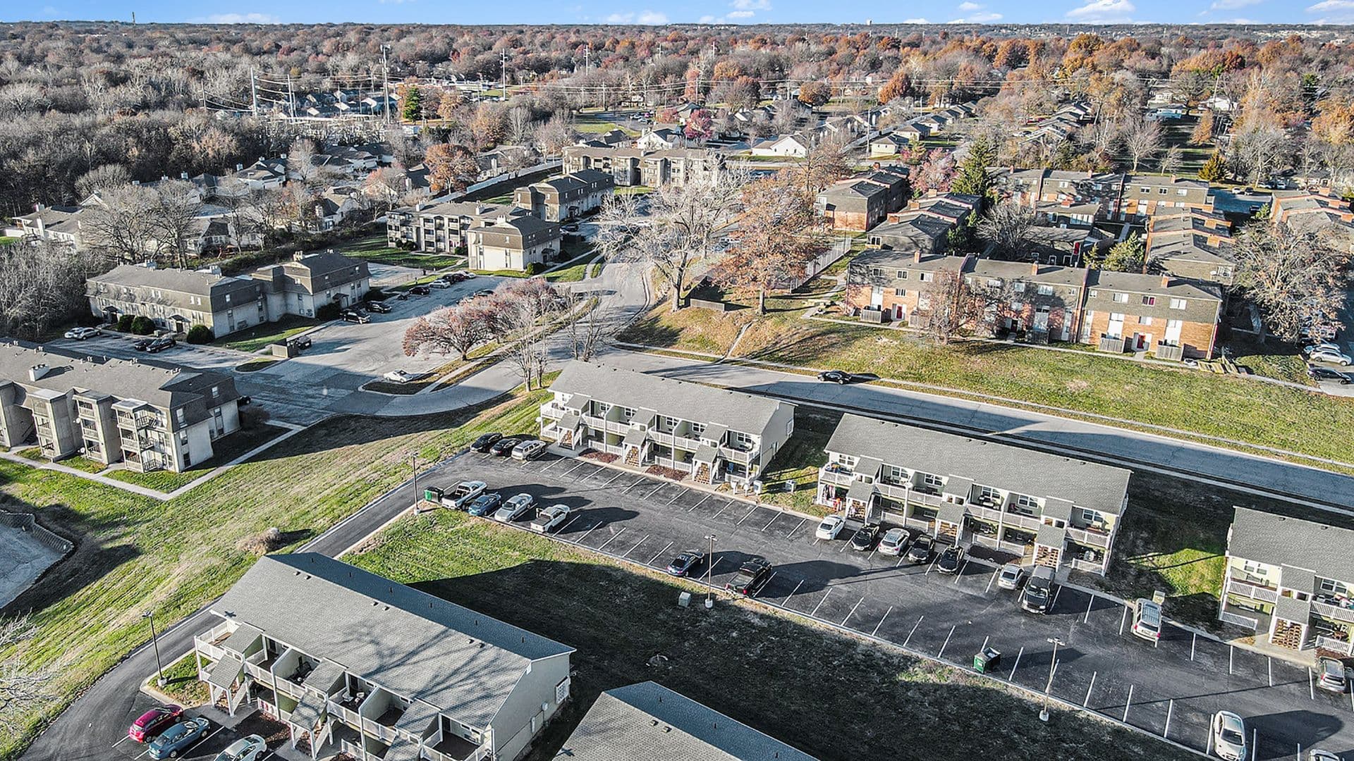 Gladstone Apartment: 2300 NE 70th St