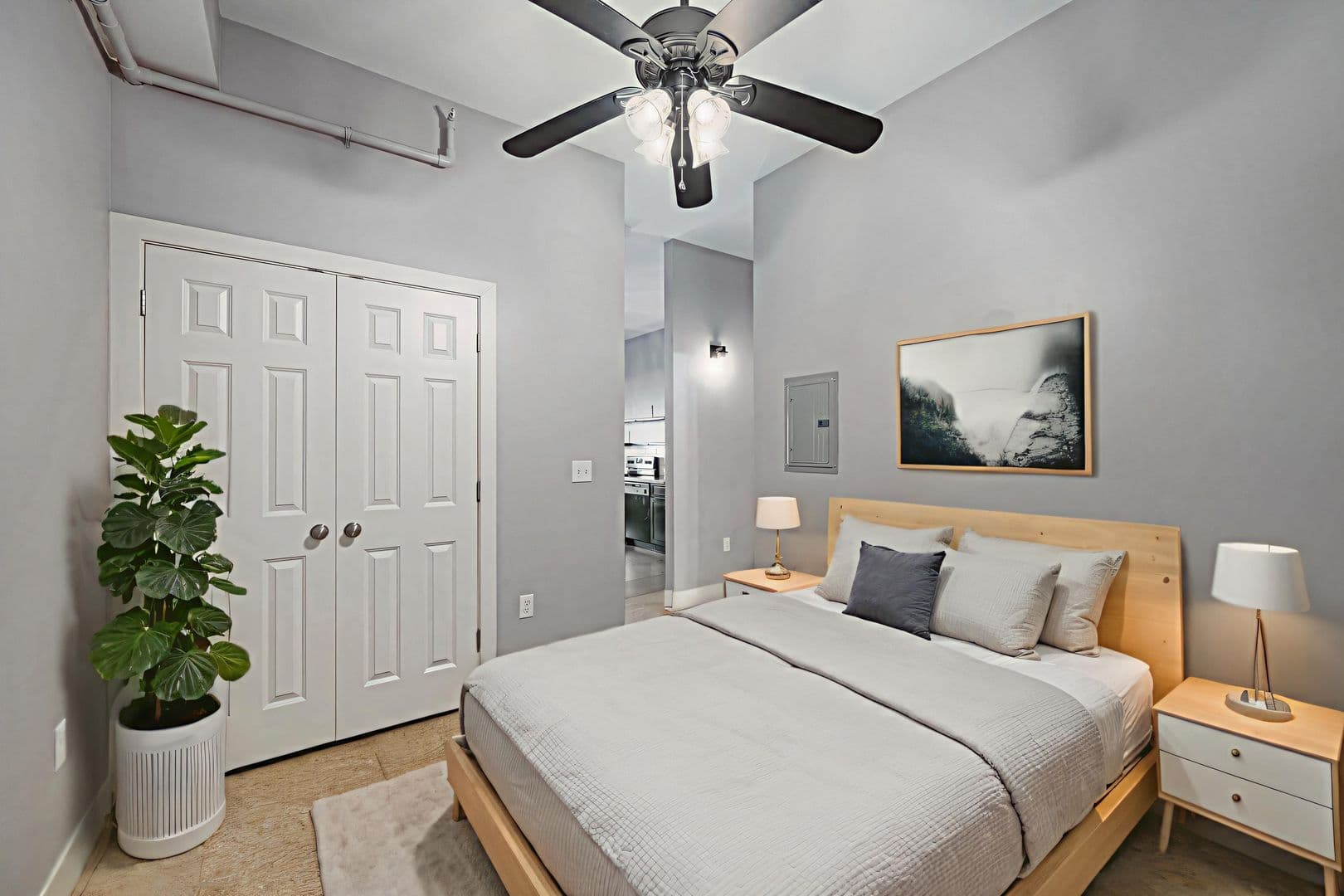 Kansas City Apartment: 5300 Longview Rd